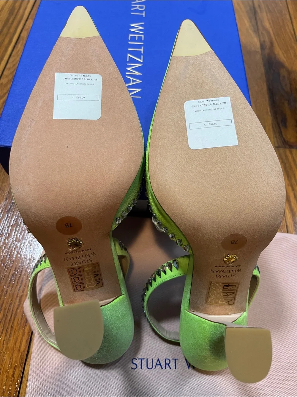 Stuart Weitzman chartreuse suede gemcut xcurve 100 along back pumps sz 7 NIB - Picture 9 of 9
